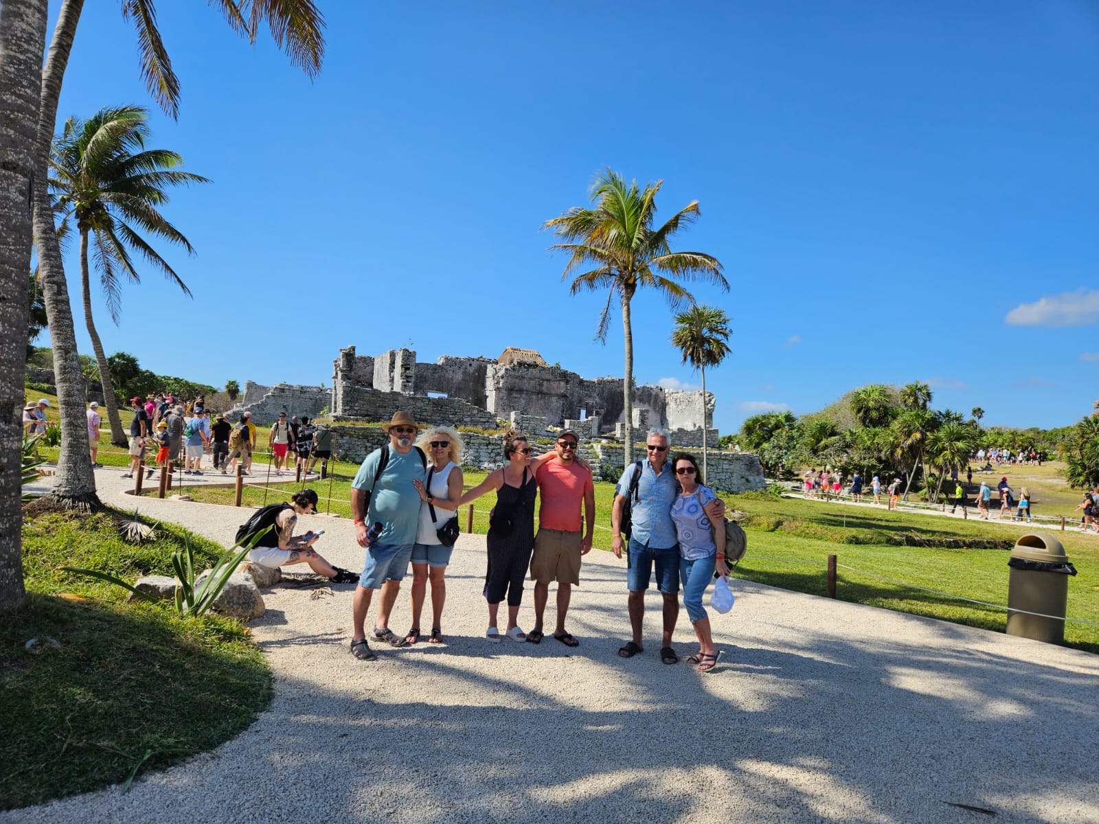 Happy guests visiting Tulum with El Paraíso es Aquí